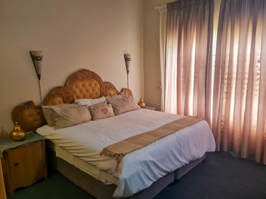 Commercial Property for Sale in Lindequesdrif North West